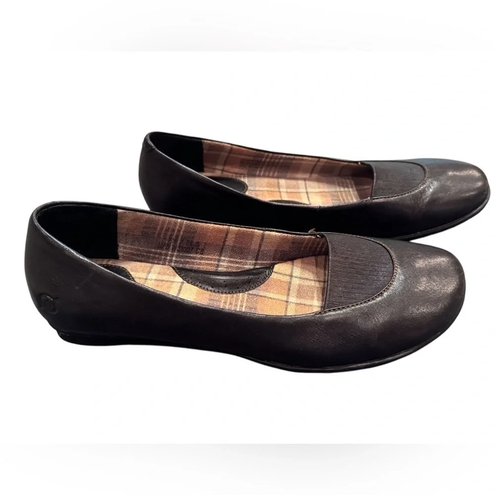 Born Brown Leather Women's Round Toe Flats Slip On Casual Shoes Sz 7.5